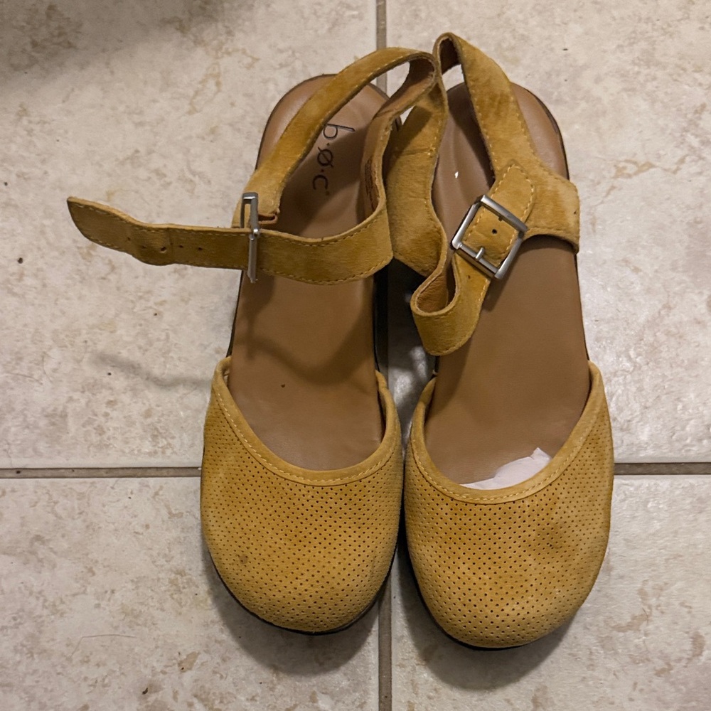 BOC Women's Mustard Sandals